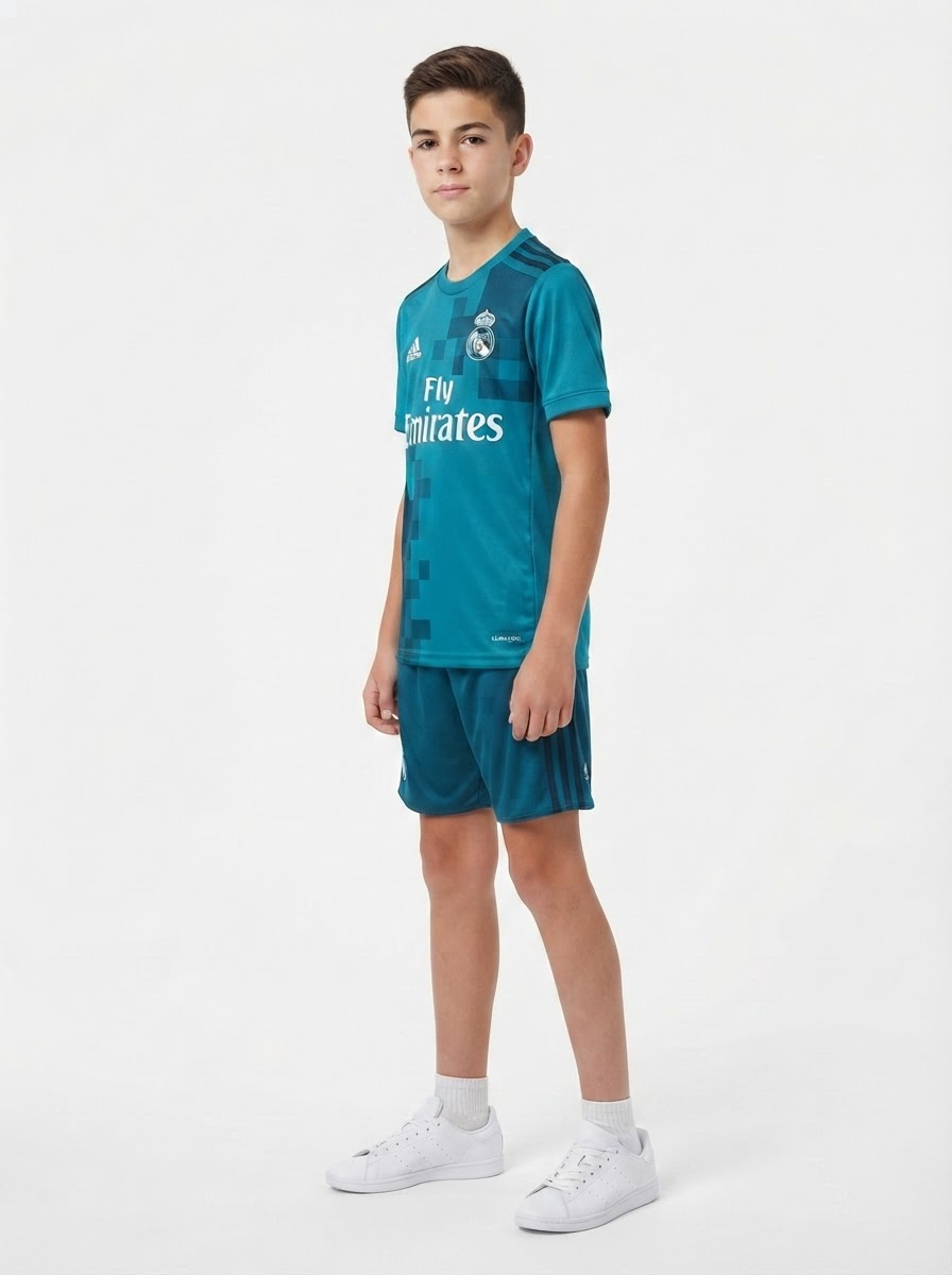Kit Kids Retro Real Madrid Third Jersey 2017/18