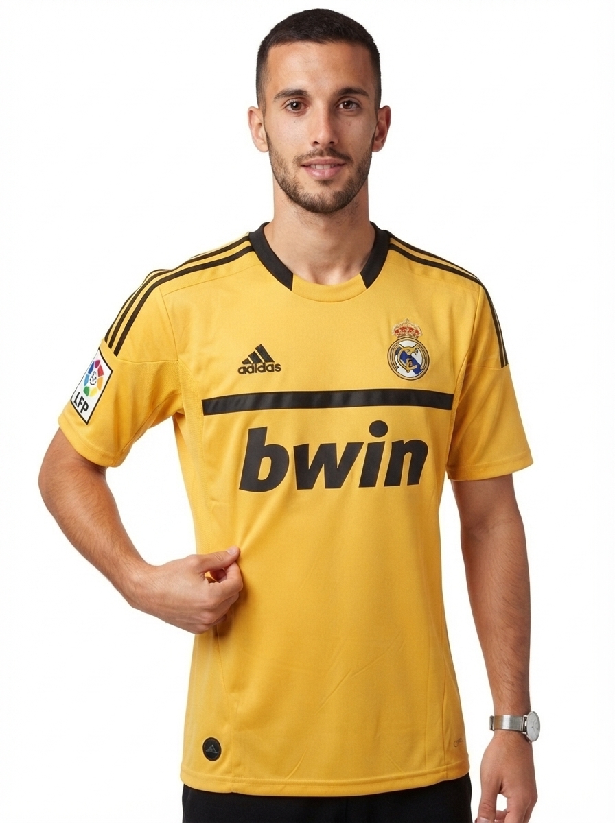Real Madrid 11/12 Goalkeeper Jersey - Retro Version
