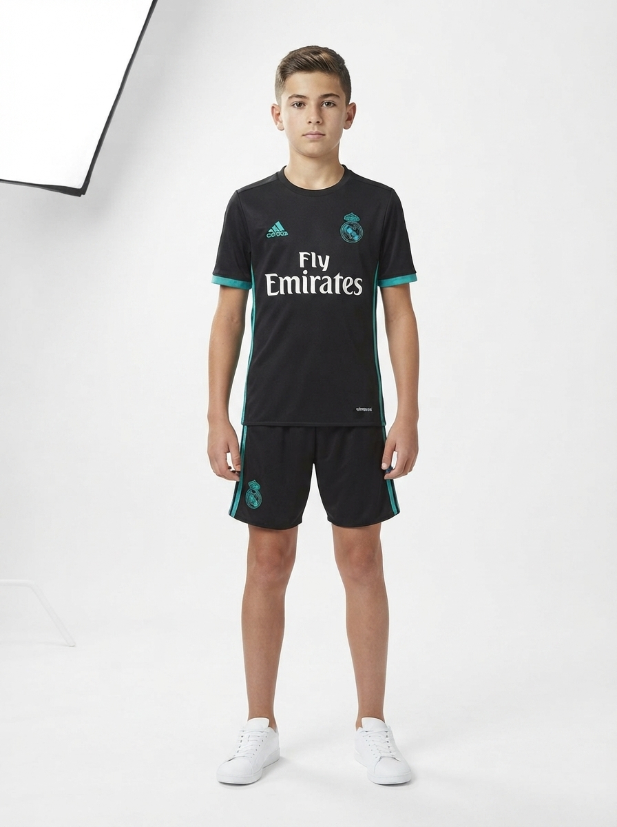 Kit Kids Retro Real Madrid Away Jersey 2017/18