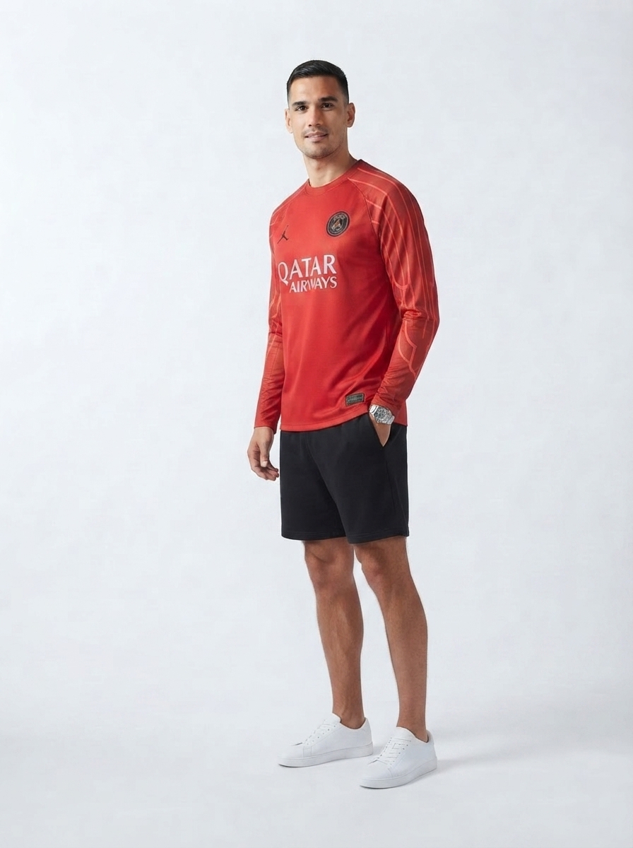 Paris Saint-Germain 2025/26 Red goalkeeper Long Sleeves Jersey